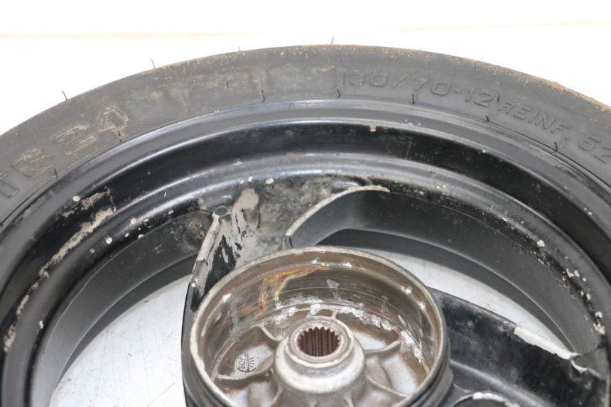 photo de JANTE ARRIERE PEUGEOT BUXY 50 (1993 - 1998) - Gros plan technique