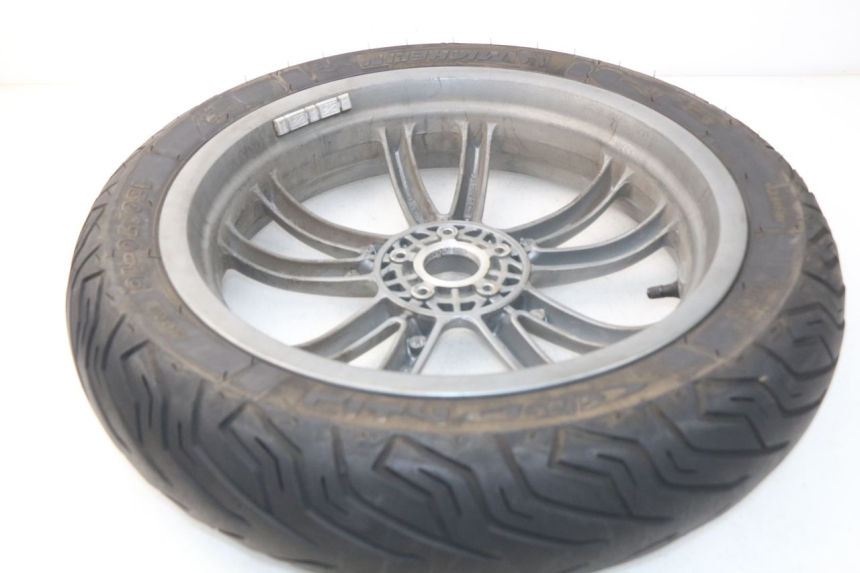 photo de JANTE ARRIERE PIAGGIO CARNABY 125 (2007 - 2011) - Gros plan technique