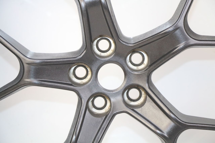 photo de JANTE ARRIERE HONDA CB R 1000 (2018 - 2023) - Zoom composants