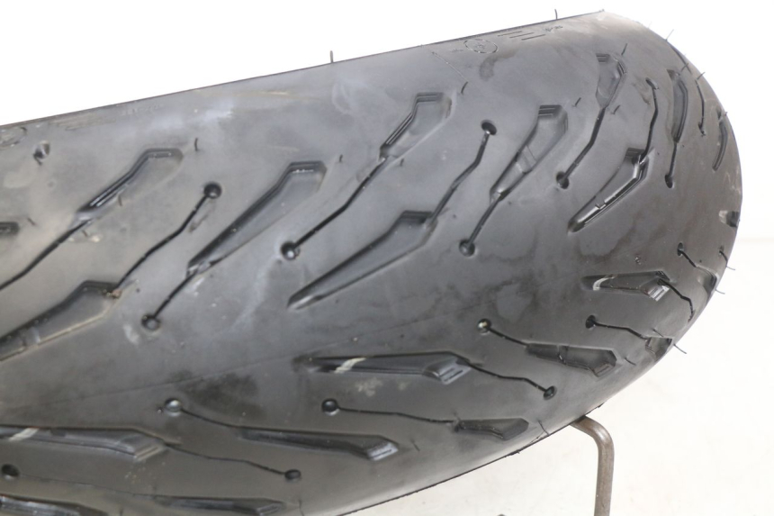 photo de JANTE ARRIERE HONDA CB R 1000 (2018 - 2023) - Gros plan technique