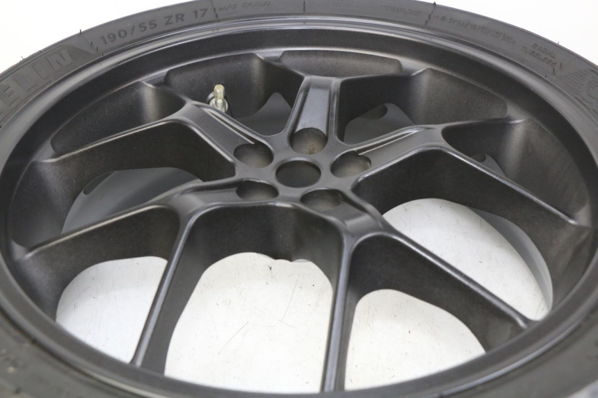 photo de JANTE ARRIERE HONDA CB R 1000 (2018 - 2023) - Vue d’ensemble