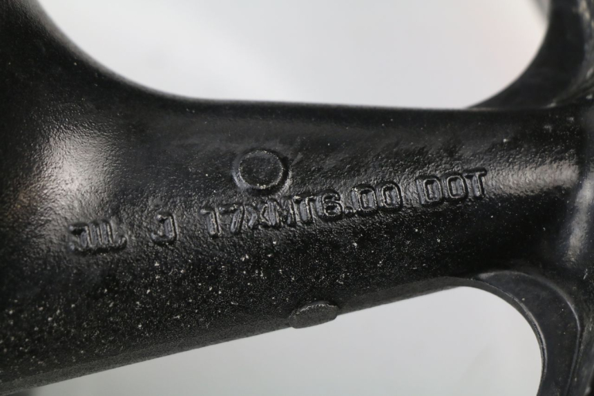 photo de JANTE ARRIERE HONDA CBR 929 RR FIREBLADE 900 (2000 - 2001) - Zoom état d’usage