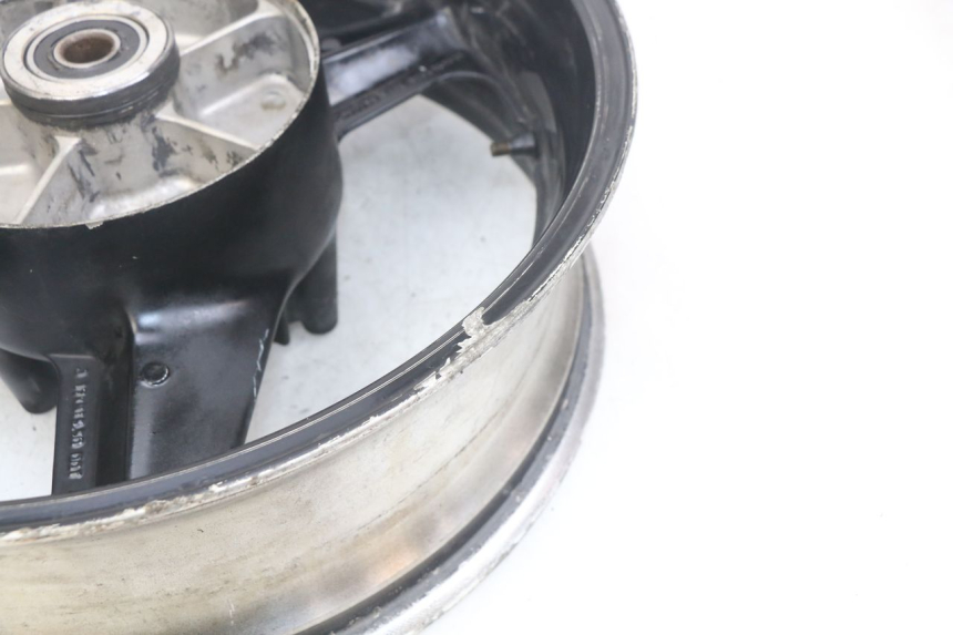 photo de JANTE ARRIERE HONDA CBR F SC25 1000 (1989 - 1992) - Points de fixation