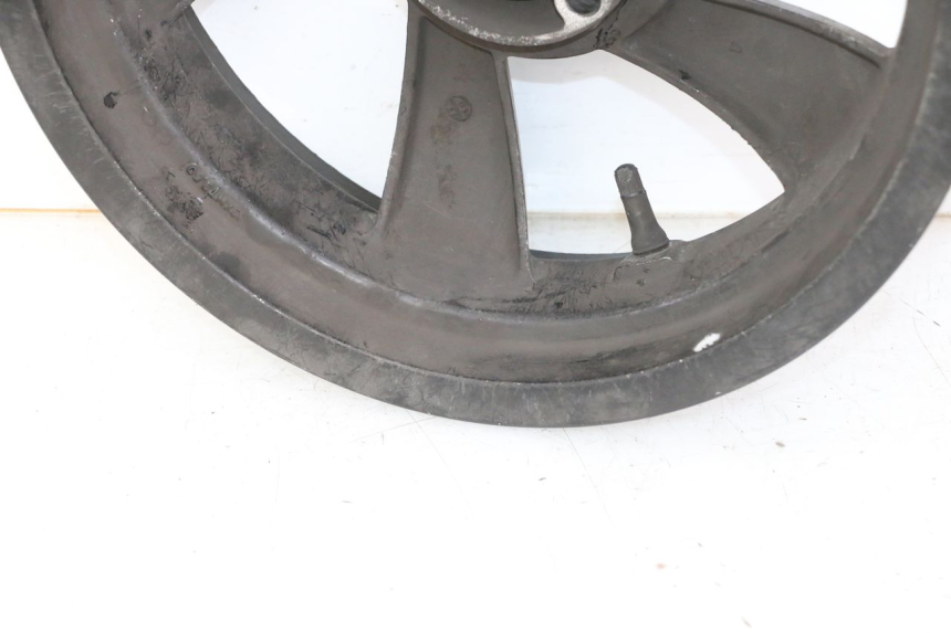 photo de JANTE ARRIERE PEUGEOT CITYSTAR 50 (2013 - 2017) - Gros plan technique