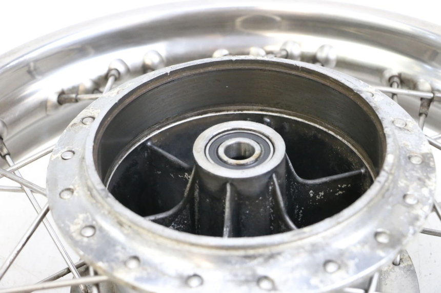 photo de JANTE ARRIERE APRILIA CLASSIC 125 (1995 - 2001) - Vue rapprochée