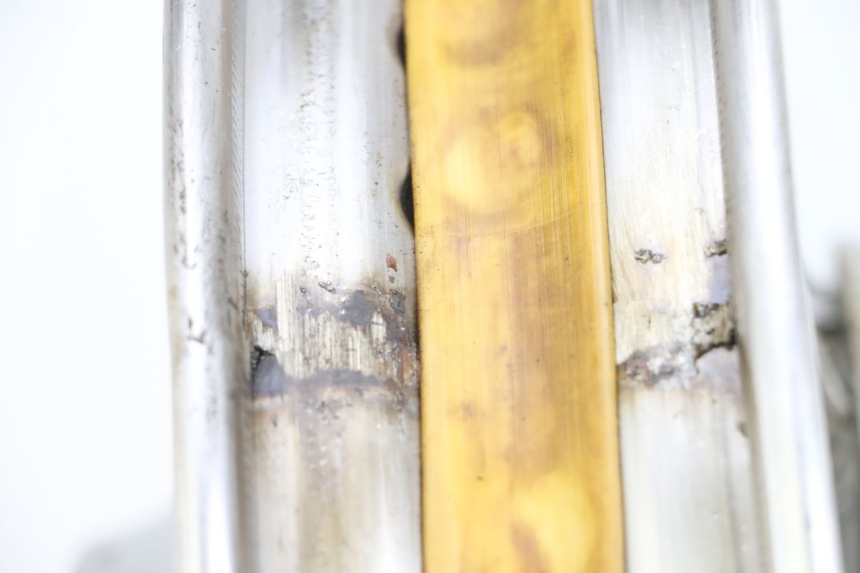 photo de JANTE ARRIERE APRILIA CLASSIC 125 (1995 - 2001) - Gros plan technique