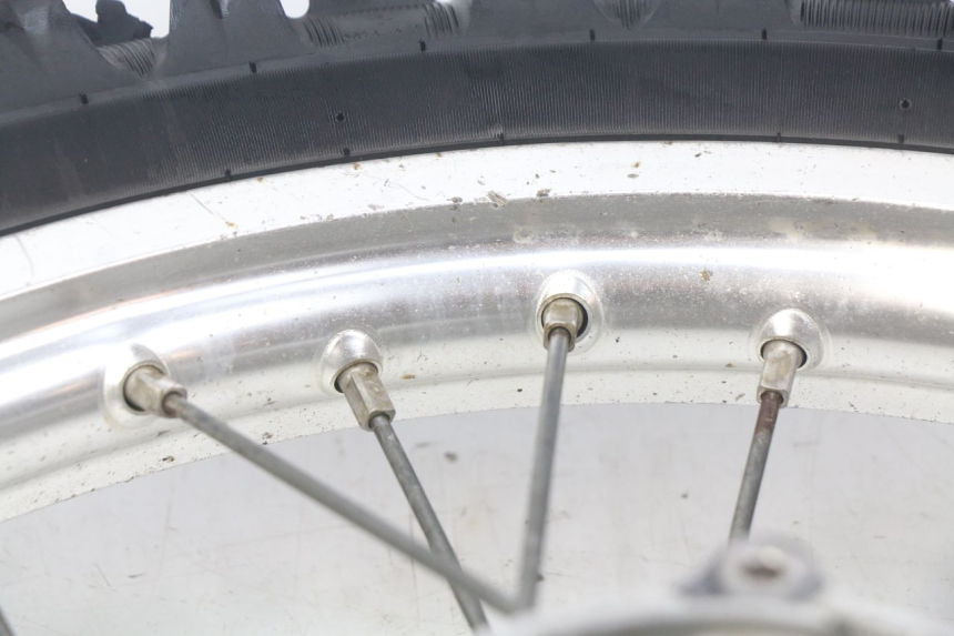 photo de JANTE ARRIERE HONDA CRF 250 (2016 - 2017) - Gros plan technique