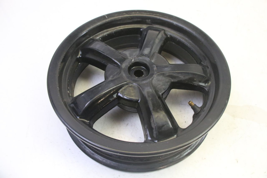 photo de JANTE ARRIERE SYM CROX 4T 50 (2016 - 2023) - Gros plan technique