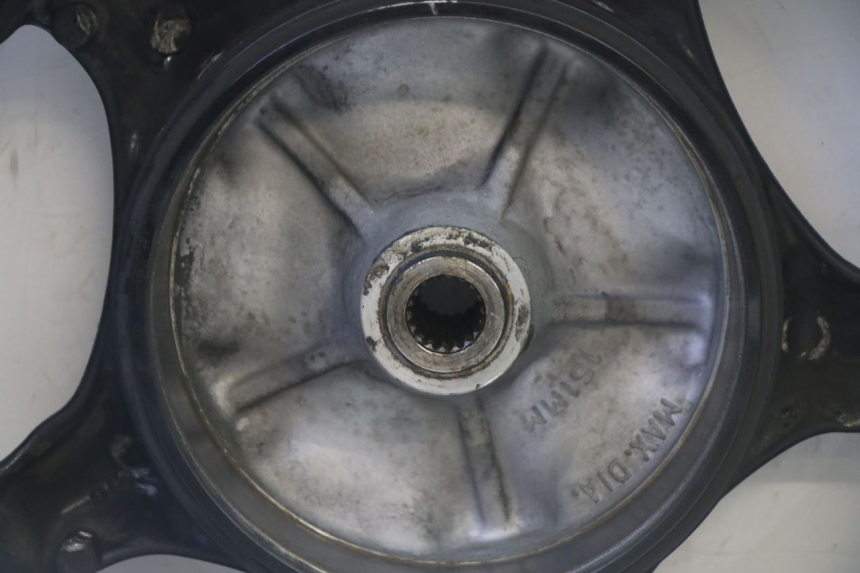 photo de JANTE ARRIERE YAMAHA CYGNUS X INJECTION 125 (2007 - 2013) - Gros plan technique