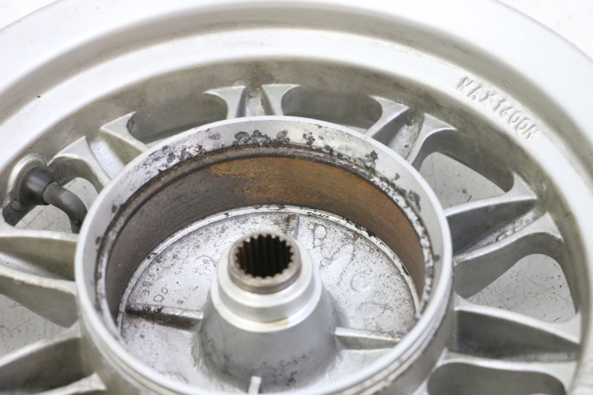 photo de JANTE ARRIERE DAELIM BESBI 125 (2007 - 2008) - Zoom composants