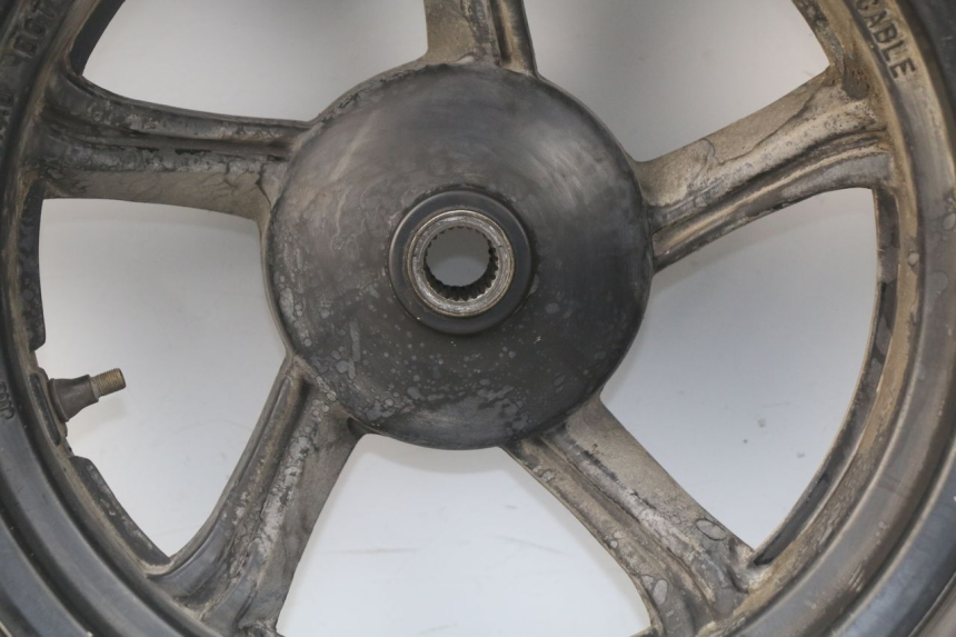 photo de JANTE ARRIERE KYMCO DINK STREET 125 (2009 - 2014) - Zoom état d’usage