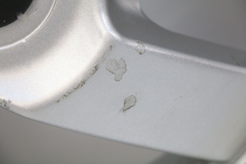 photo de JANTE ARRIERE PEUGEOT E-VIVACITY 1 (2012 - 2018) - Vue rapprochée