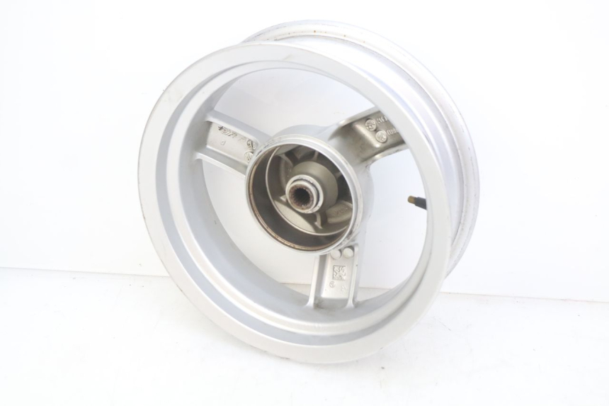 photo de JANTE ARRIERE PEUGEOT E-VIVACITY 1 (2012 - 2018) - Gros plan technique