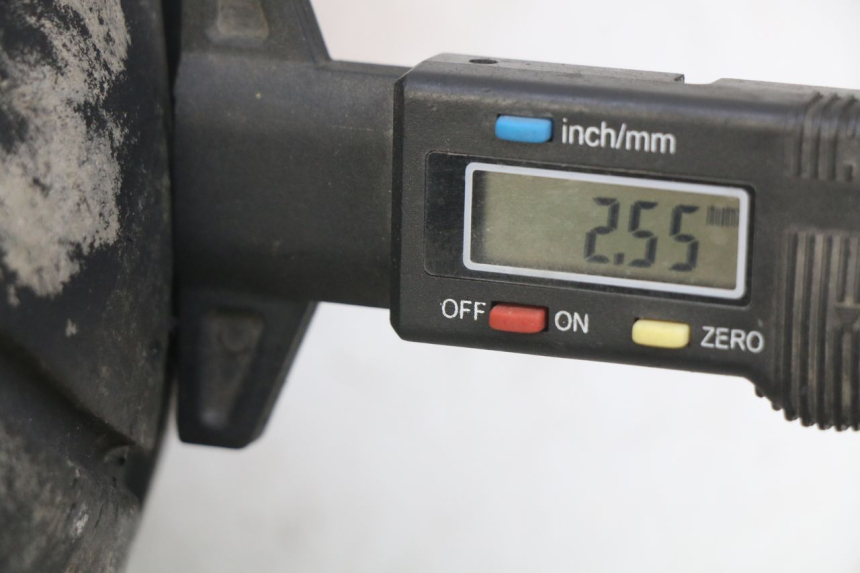 photo de JANTE ARRIERE PEUGEOT ELYSEO 125 (1999 - 2004) - Zoom état d’usage