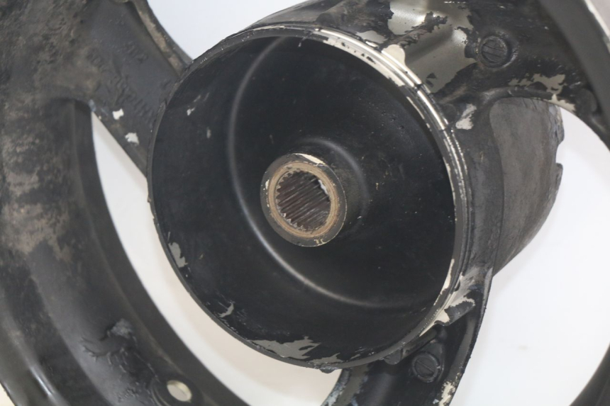 photo de JANTE ARRIERE HONDA FES PANTHEON 125 (2003 - 2007) - Détail de la pièce