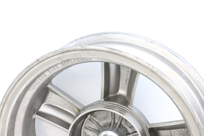 photo de Rear wheel rim SYM FIDDLE 3 III 50 (2014 - 2020) - Gros plan technique