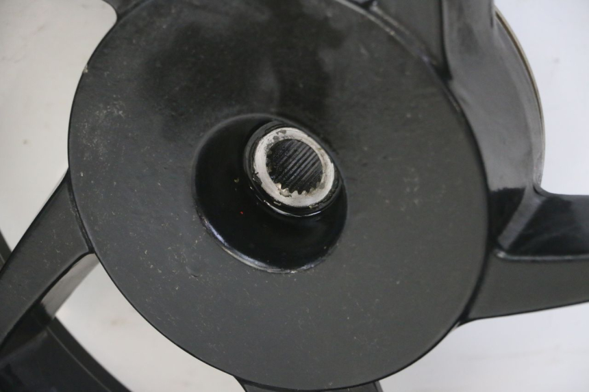 photo de JANTE ARRIERE SYM FIDDLE 125 (2008 - 2010) - Marquages et références