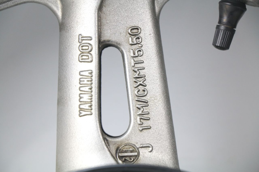 photo de JANTE ARRIERE YAMAHA FJR ABS 1300 (2006 - 2012) - Zoom composants