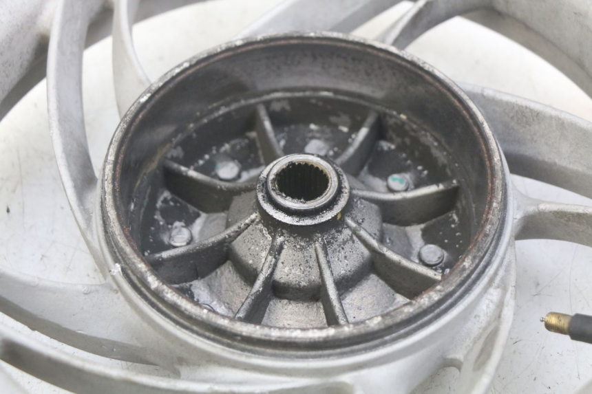 photo de JANTE ARRIERE PIAGGIO FLY 4T 50 (2013 - 2017) - Marquages et références