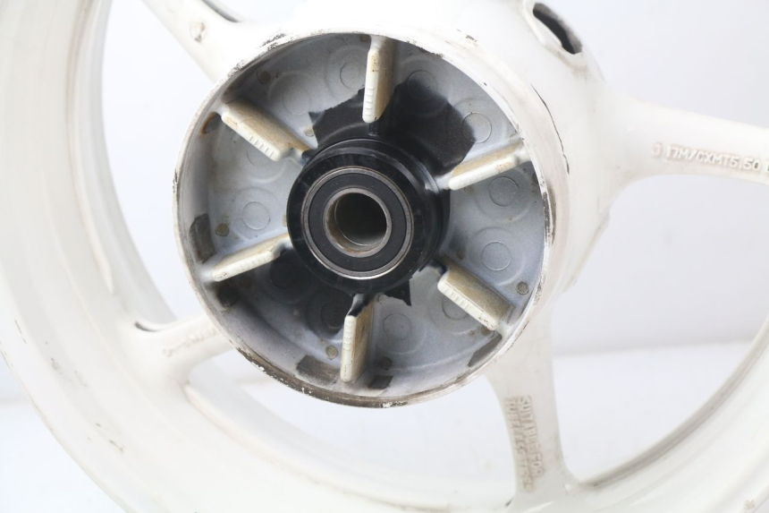 photo de JANTE ARRIERE YAMAHA FZ8 800 (2010 - 2016) - Inspection visuelle