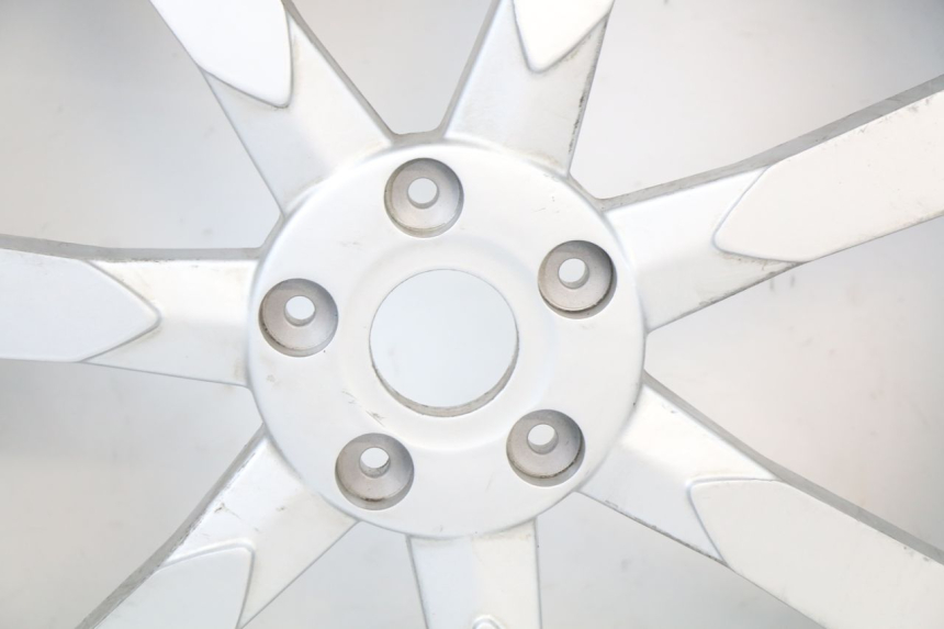 photo de JANTE ARRIERE PEUGEOT GEOPOLIS RS 125 (2007 - 2009) - Autre angle de vue