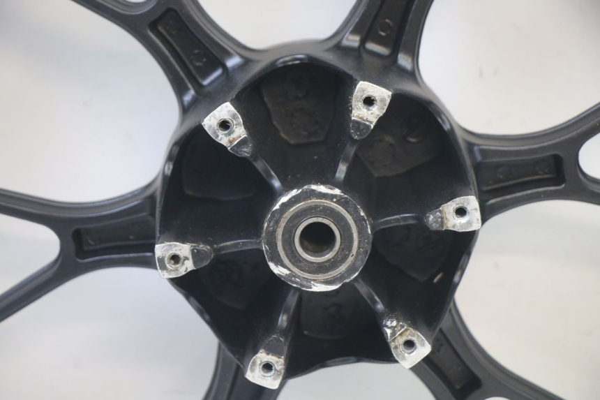 photo de JANTE ARRIERE DERBI GPR 50 (2004 - 2009) - Détails caractéristiques