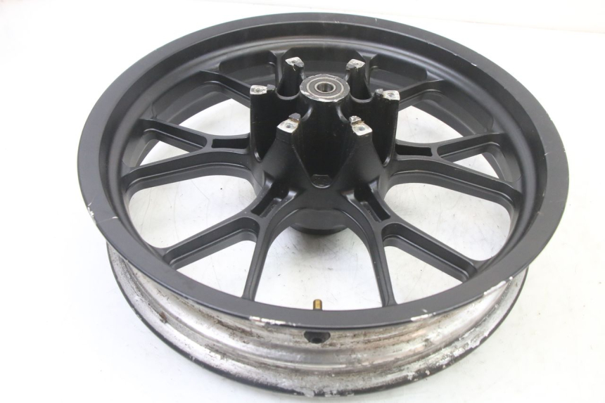 photo de JANTE ARRIERE DERBI GPR 50 (2004 - 2009) - Points de fixation