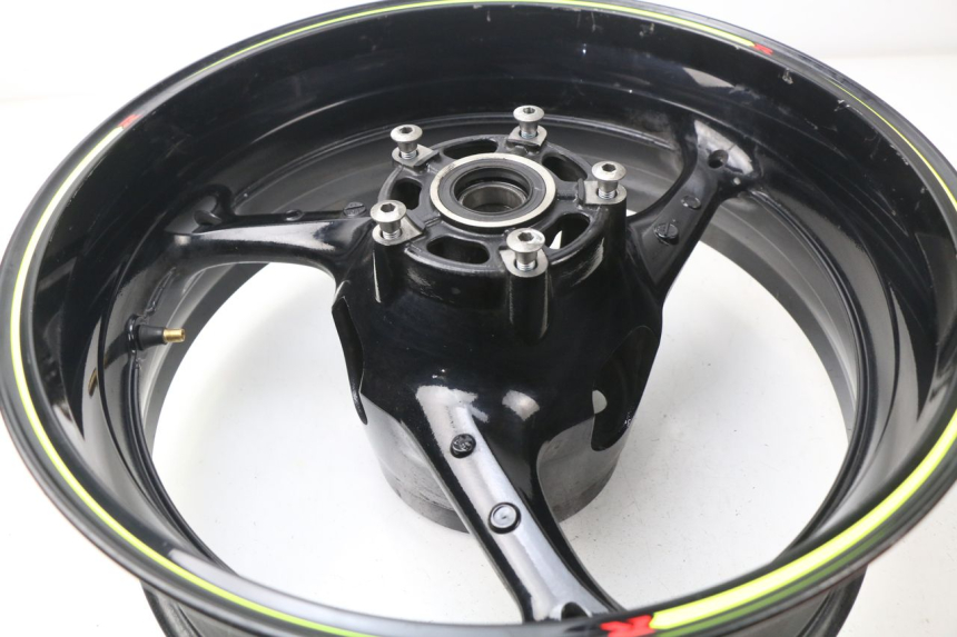 photo de JANTE ARRIERE SUZUKI GSX-R GSXR K16 1000 (2012 - 2016) - Points de fixation