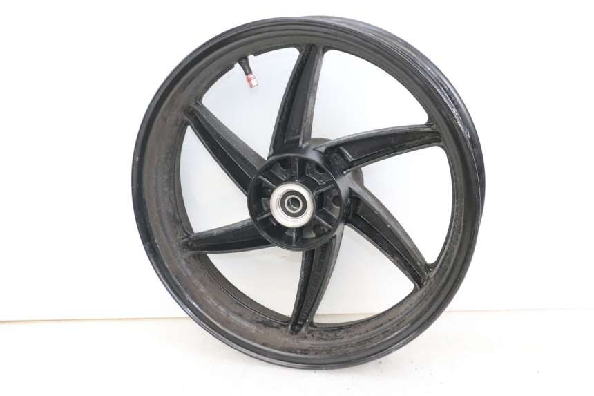 photo de JANTE ARRIERE HYOSUNG GTR 125 (2006 - 2008) - Gros plan technique