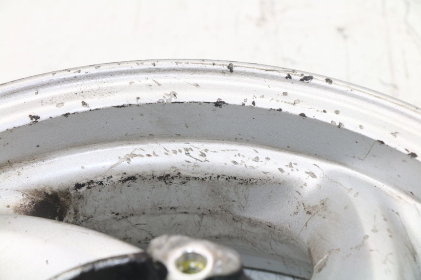 photo de JANTE ARRIERE SYM GTS EVO 125 (2009 - 2013) - Zoom état d’usage