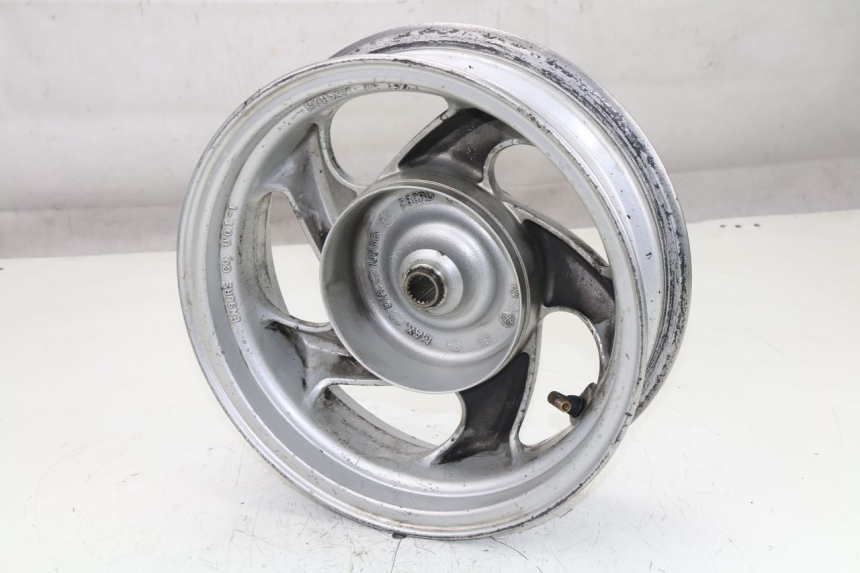 photo de JANTE ARRIERE SYM GTS EVO 125 (2009 - 2013) - Points de fixation