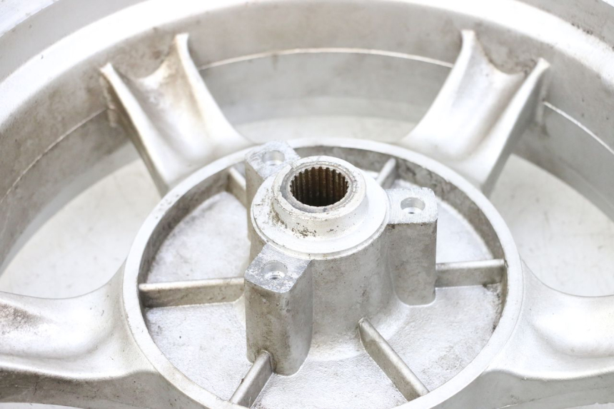 photo de JANTE ARRIERE JM MOTORS GTS 125 (2015 - 2019) - Zoom état d’usage