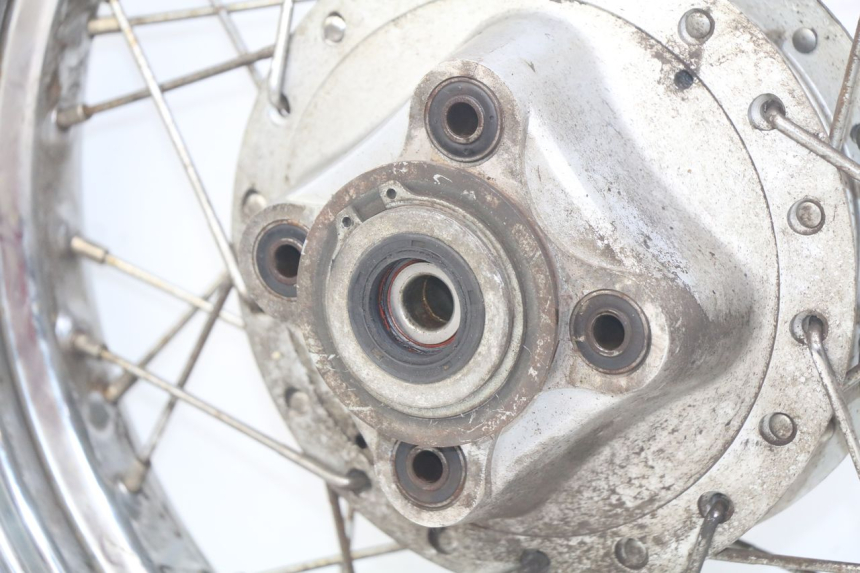 photo de JANTE ARRIERE SYM HUSKY 125 (1999 - 2005) - Vue produit