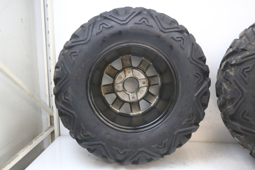 photo de JANTE ARRIERE HYTRACK HY S 4X4 410 (2013 - 2016) - Zoom composants