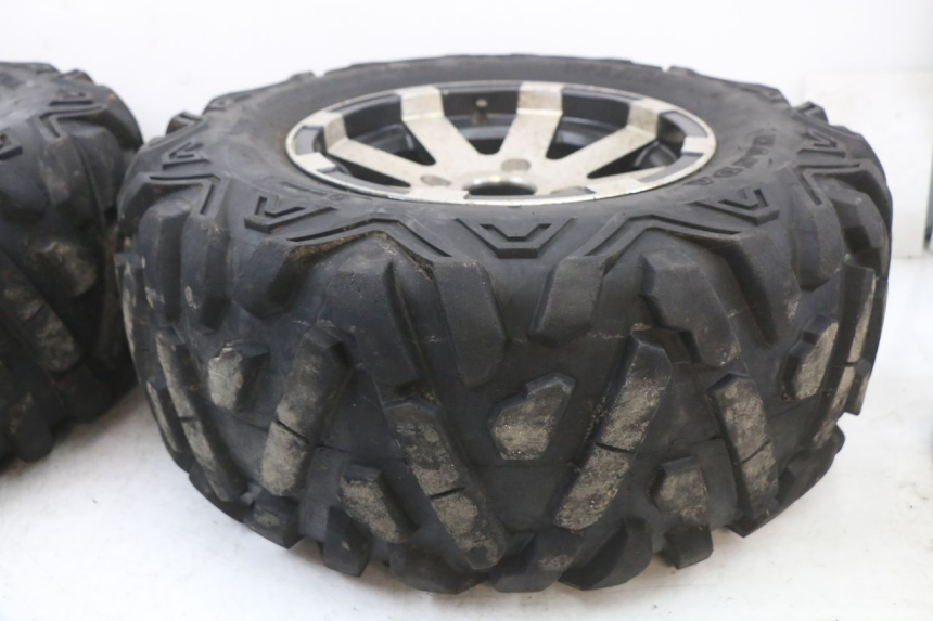 photo de JANTE ARRIERE HYTRACK HY S 4X4 410 (2013 - 2016) - Détail de la pièce