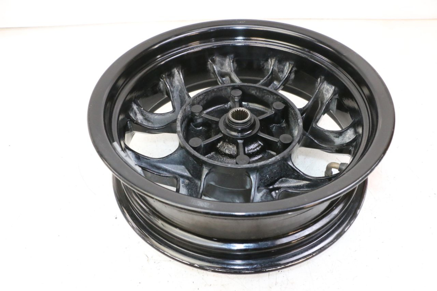 photo de JANTE ARRIERE SYM JOYMAX 125 (2010 - 2017) - Détail de la pièce