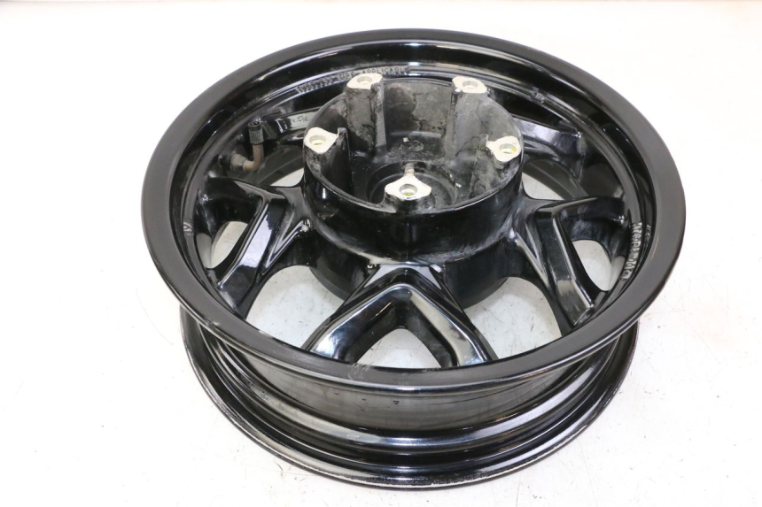 photo de JANTE ARRIERE SYM JOYMAX 125 (2010 - 2017) - Vue rapprochée