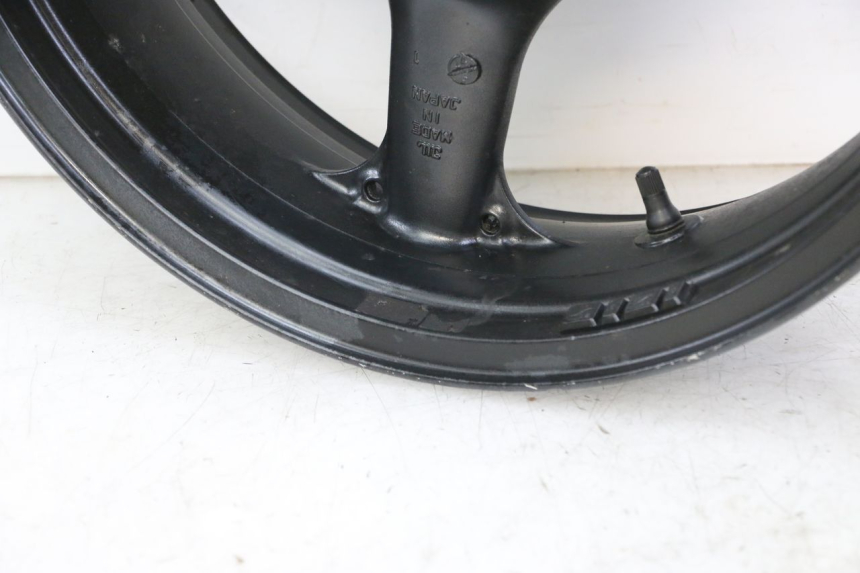 photo de JANTE ARRIERE KAWASAKI ZR7 ZR-7 S 750 (1999 - 2004) - Vue rapprochée