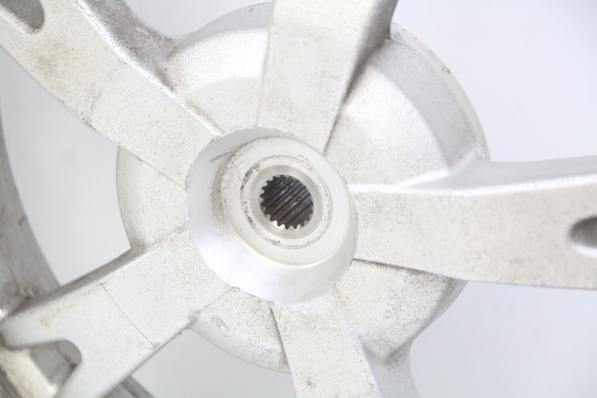 photo de JANTE ARRIERE PEUGEOT KISBEE 4T 50 (2018 - 2022) - Détail de la pièce