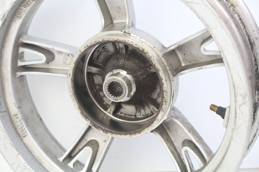 photo de JANTE ARRIERE PEUGEOT KISBEE 4T 50 (2018 - 2022) - Gros plan technique