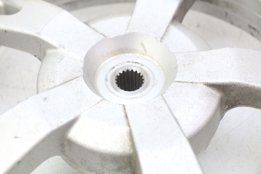 photo de JANTE ARRIERE PEUGEOT KISBEE 4T 50 (2018 - 2022) - Pièce contrôlée