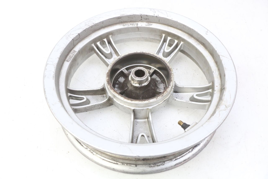 photo de JANTE ARRIERE PEUGEOT KISBEE 4T 50 (2018 - 2022) - Marquages et références