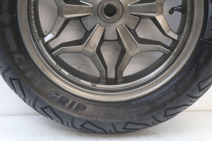 photo de JANTE ARRIERE KYMCO X-TOWN XTOWN 125 (2016 - 2021) - Gros plan technique