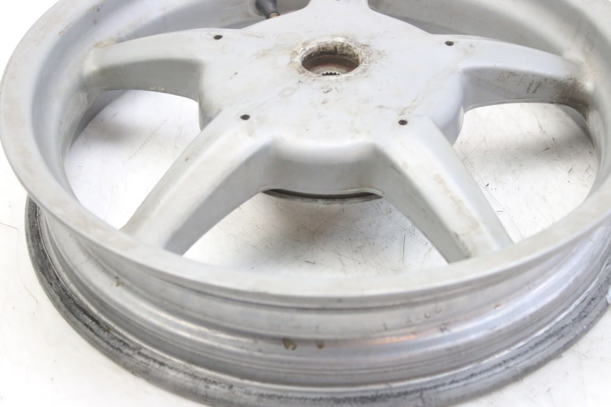 photo de JANTE ARRIERE PIAGGIO LIBERTY 4T 50 (2004 - 2008) - Points de fixation