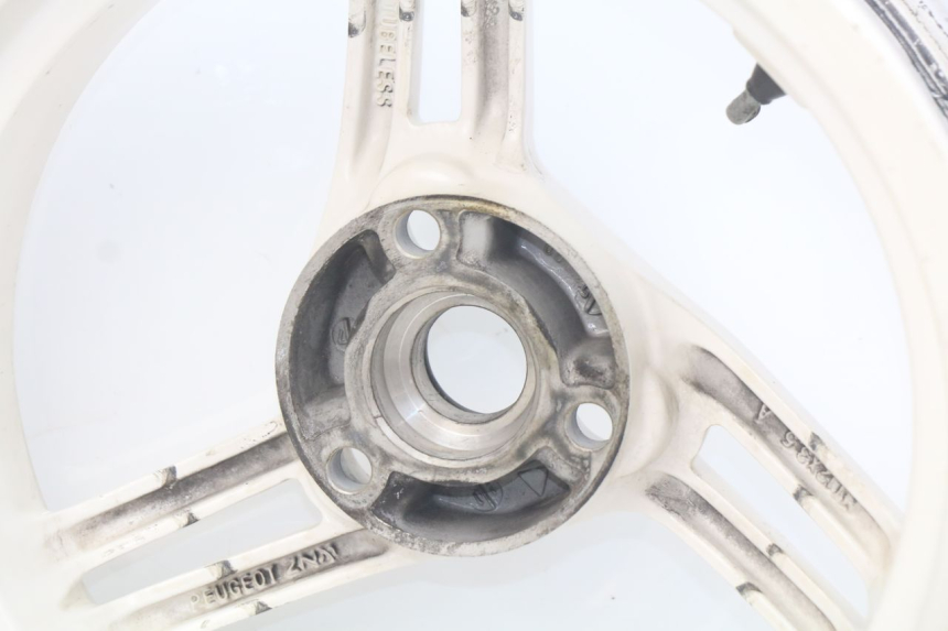 photo de JANTE ARRIERE PEUGEOT LUDIX BLASTER 50 (2006 - 2014) - Points de fixation