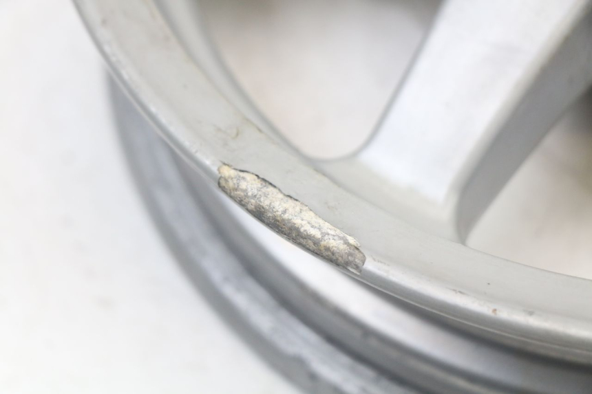 photo de JANTE ARRIERE MBK MACH G AC 50 (2002 - 2014) - Points de fixation