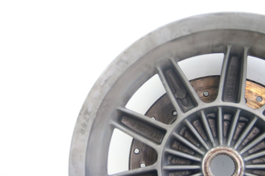 photo de JANTE ARRIERE PIAGGIO MP3 125 (2006 - 2014) - Vue rapprochée