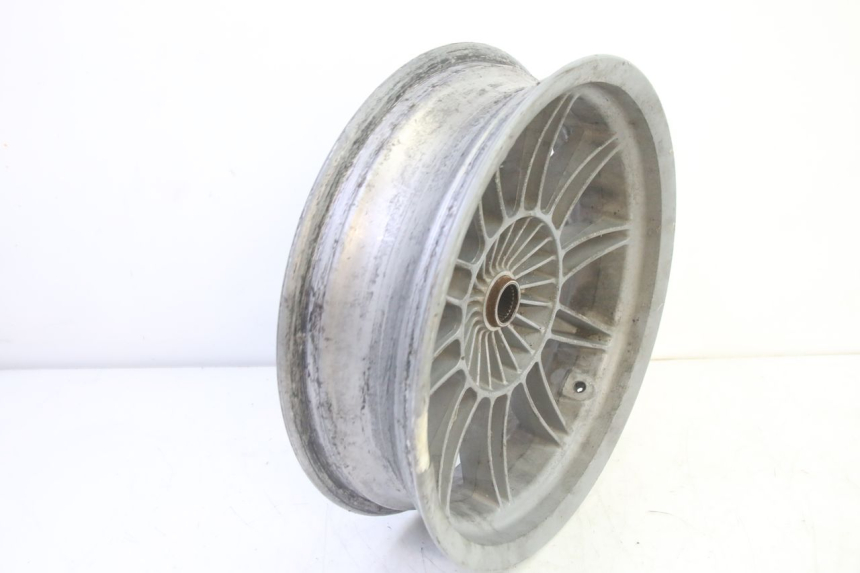 photo de JANTE ARRIERE PIAGGIO MP3 RL 250 (2006 - 2010) - Vue rapprochée