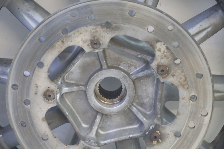 photo de JANTE ARRIERE PIAGGIO MP3 RL 250 (2006 - 2010) - Autre angle de vue