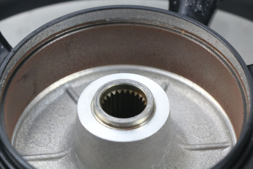 photo de JANTE ARRIERE MBK MW TRYPTIK 125 (2017 - 2022) - Zoom composants